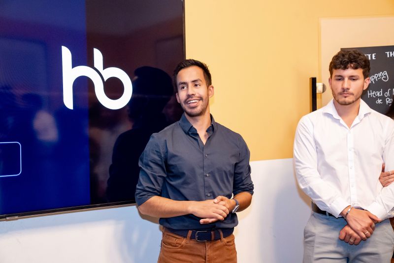 Mateo presenta HireBoost Consulting durante su lanzamiento